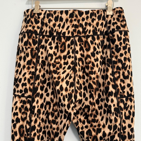 Victoria's Secret Leopard Print Leggings Size 16 - Picture 4 of 10